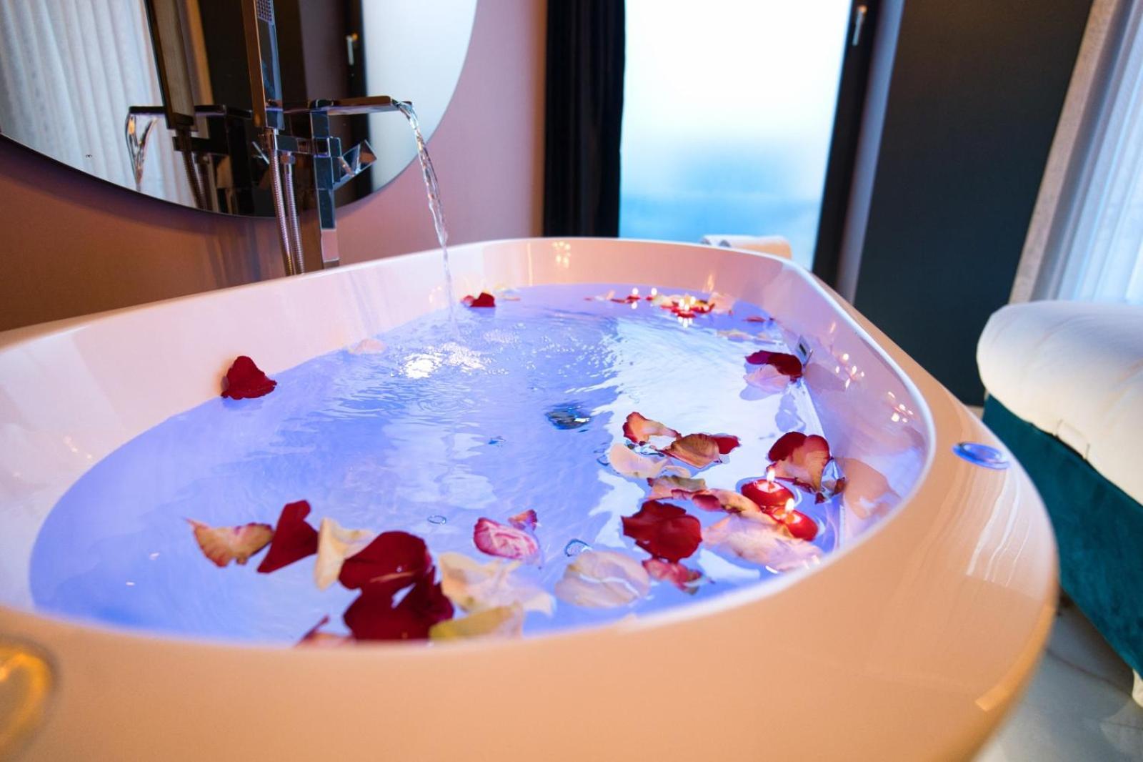 Life Voyage Residence & Spa - Strasbourg'S City Center Luxury Experience 外观 照片
